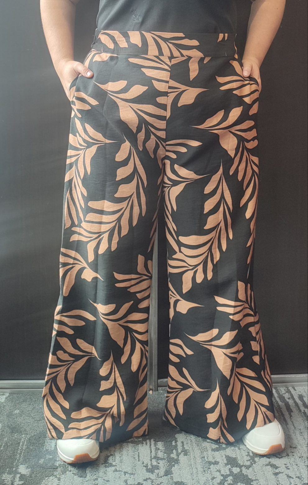 Pantalón palazzo negro/café plus size