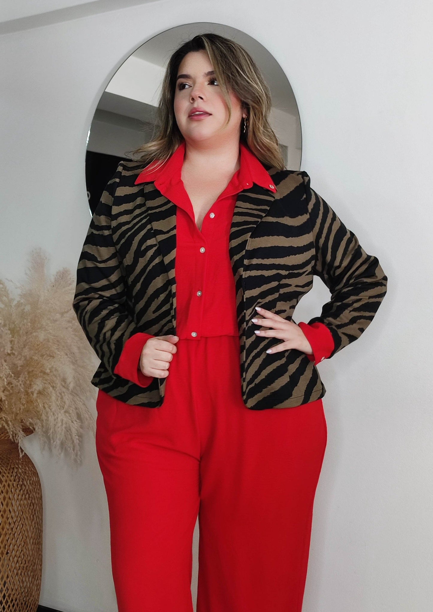 Blazer color cebra verde/negro plus size - Áttika Klozet