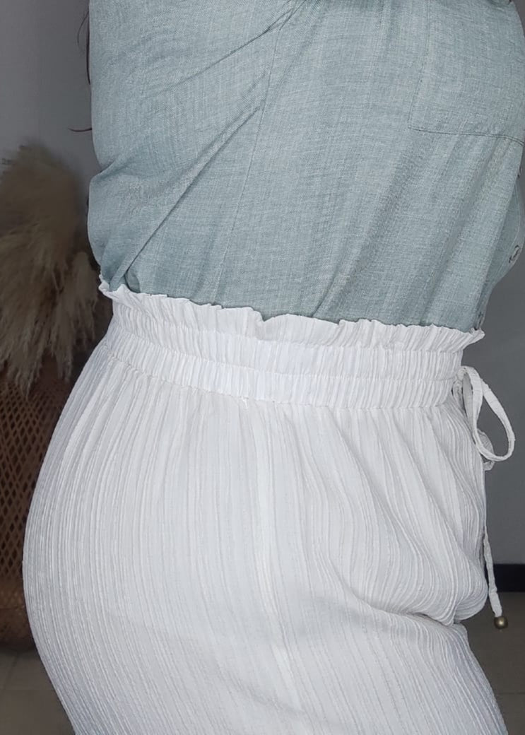 Pantalón plisado blanco plus size
