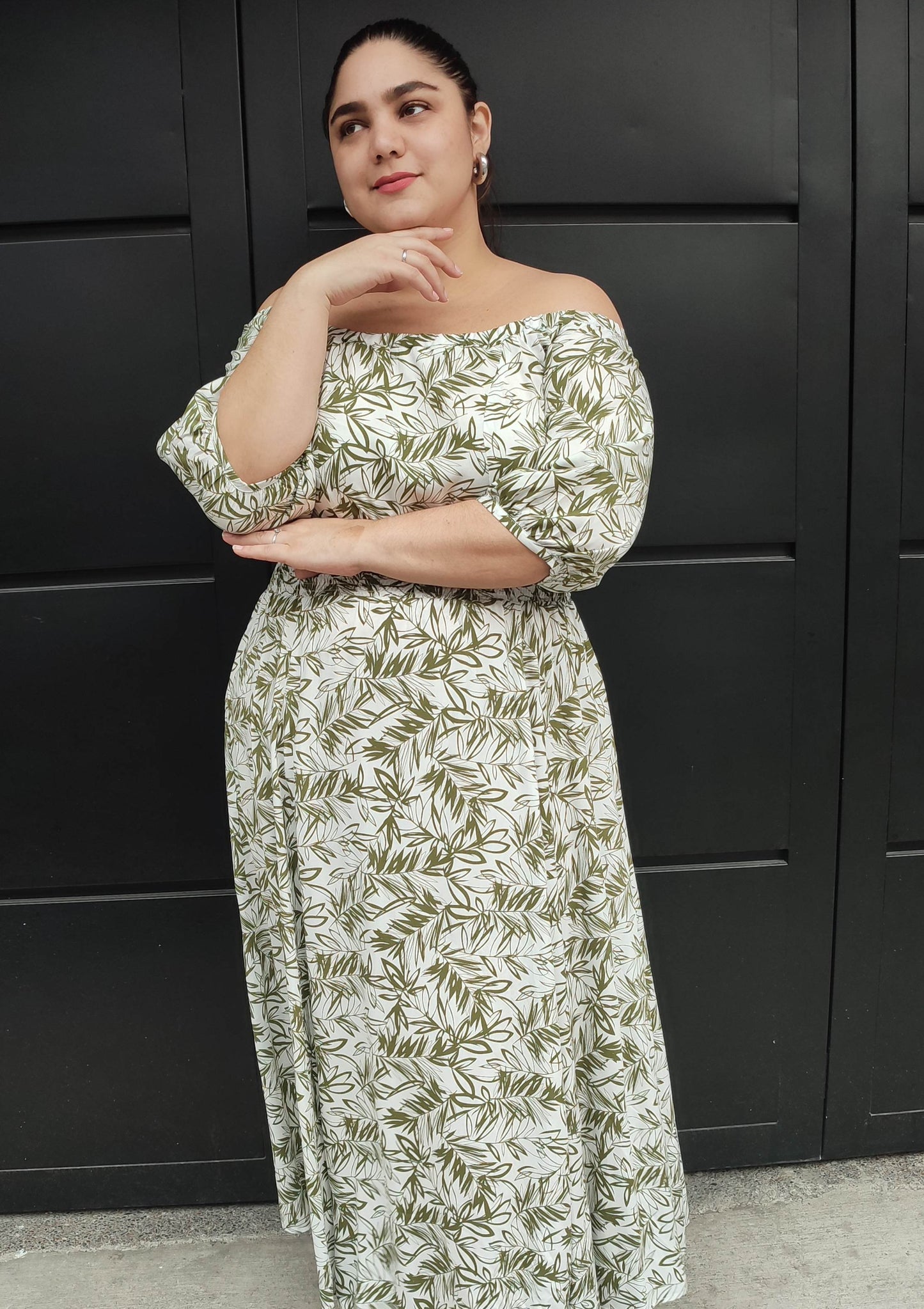 Vestido largo bandeja hojas blanco/verde plus size - Áttika Klozet