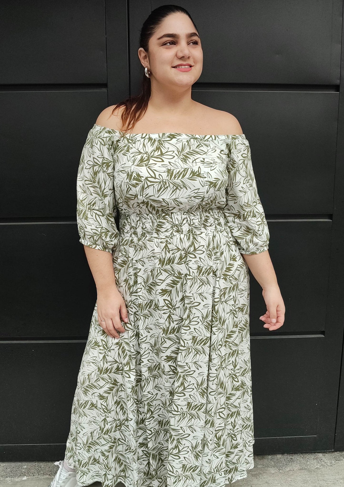 Vestido largo bandeja hojas blanco/verde plus size - Áttika Klozet