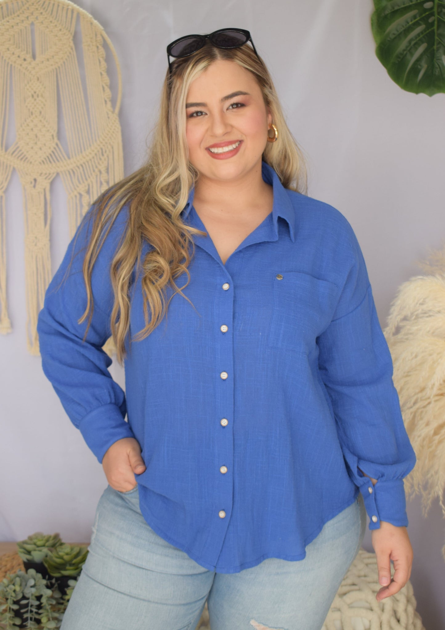Blusa camisera lino azul rey plus size - Áttika Klozet