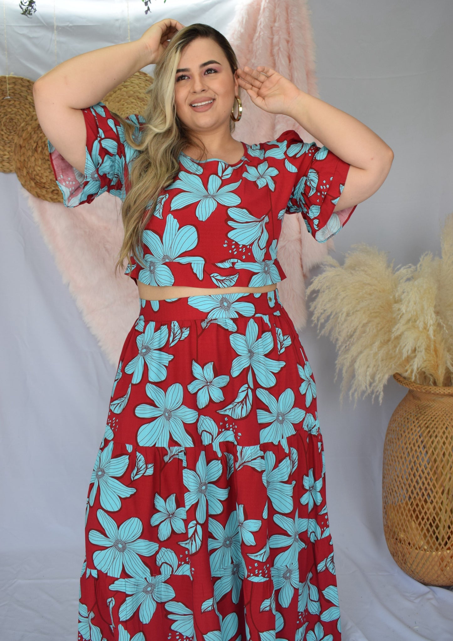 Set falda y crop flores rojo plus size - Áttika Klozet