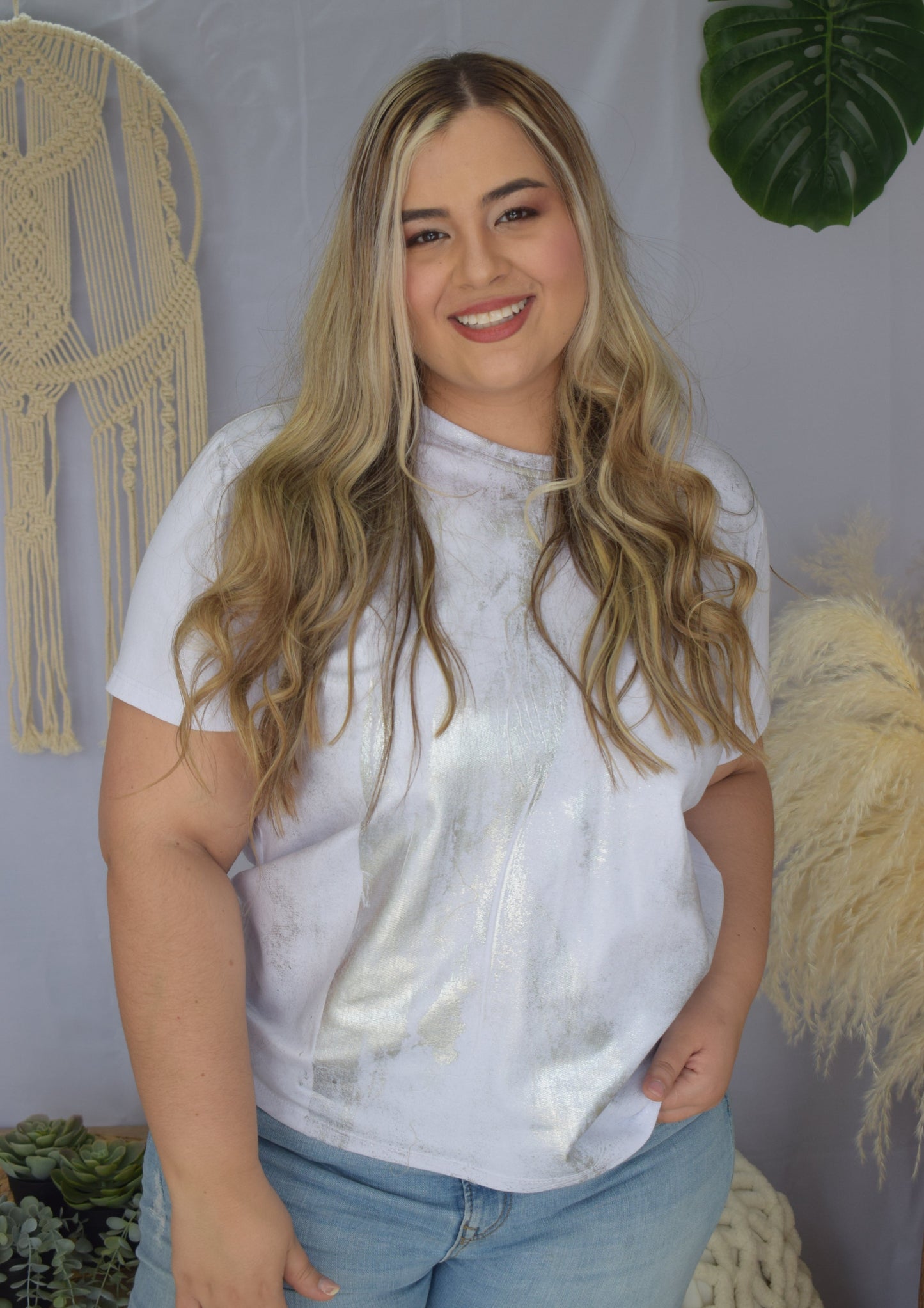 Camiseta blanca metalizada plus size - Áttika Klozet