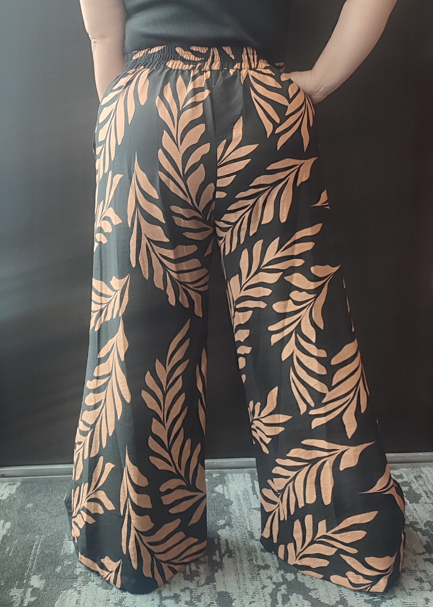 Pantalón palazzo negro/café plus size