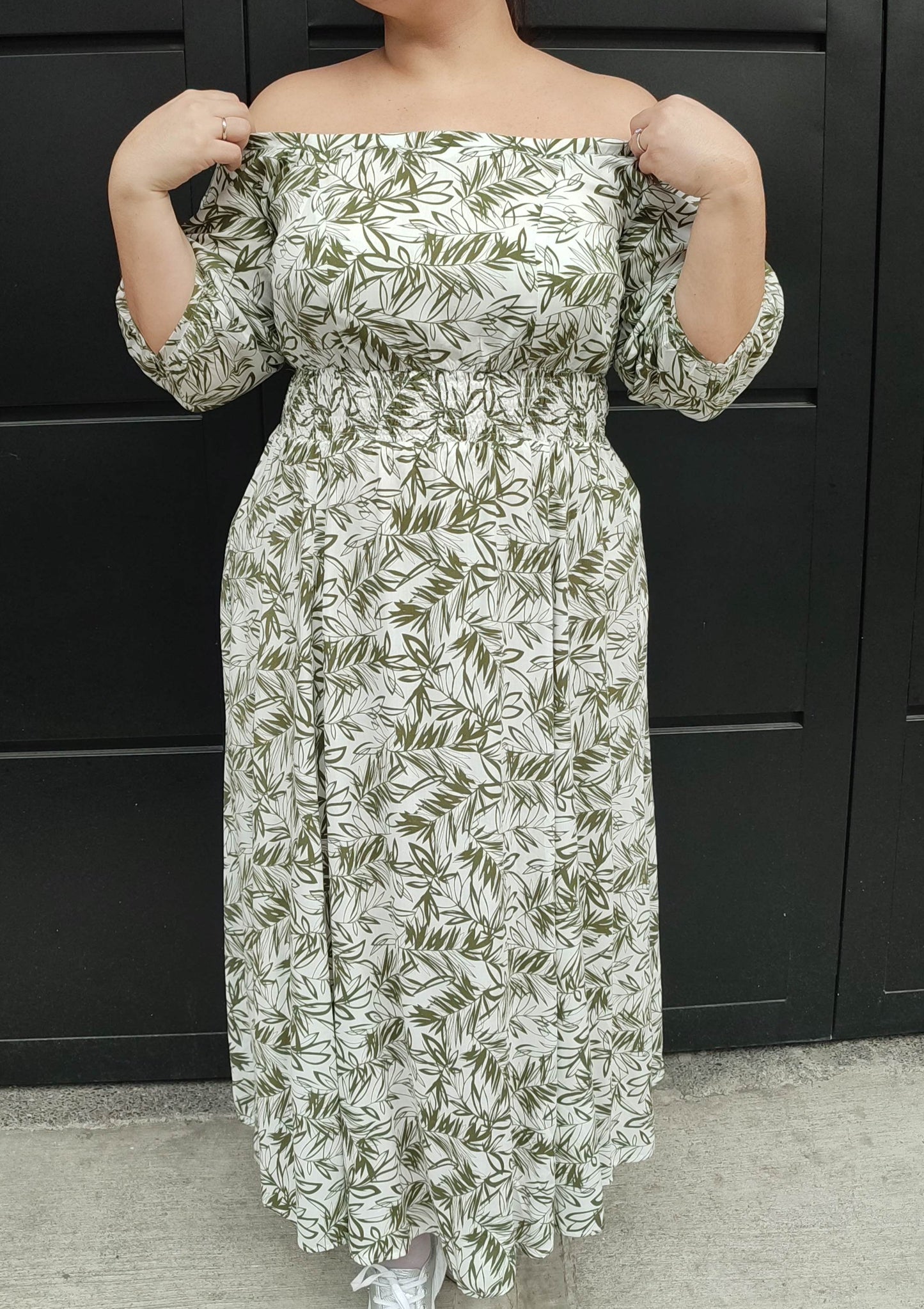 Vestido largo bandeja hojas blanco/verde plus size - Áttika Klozet