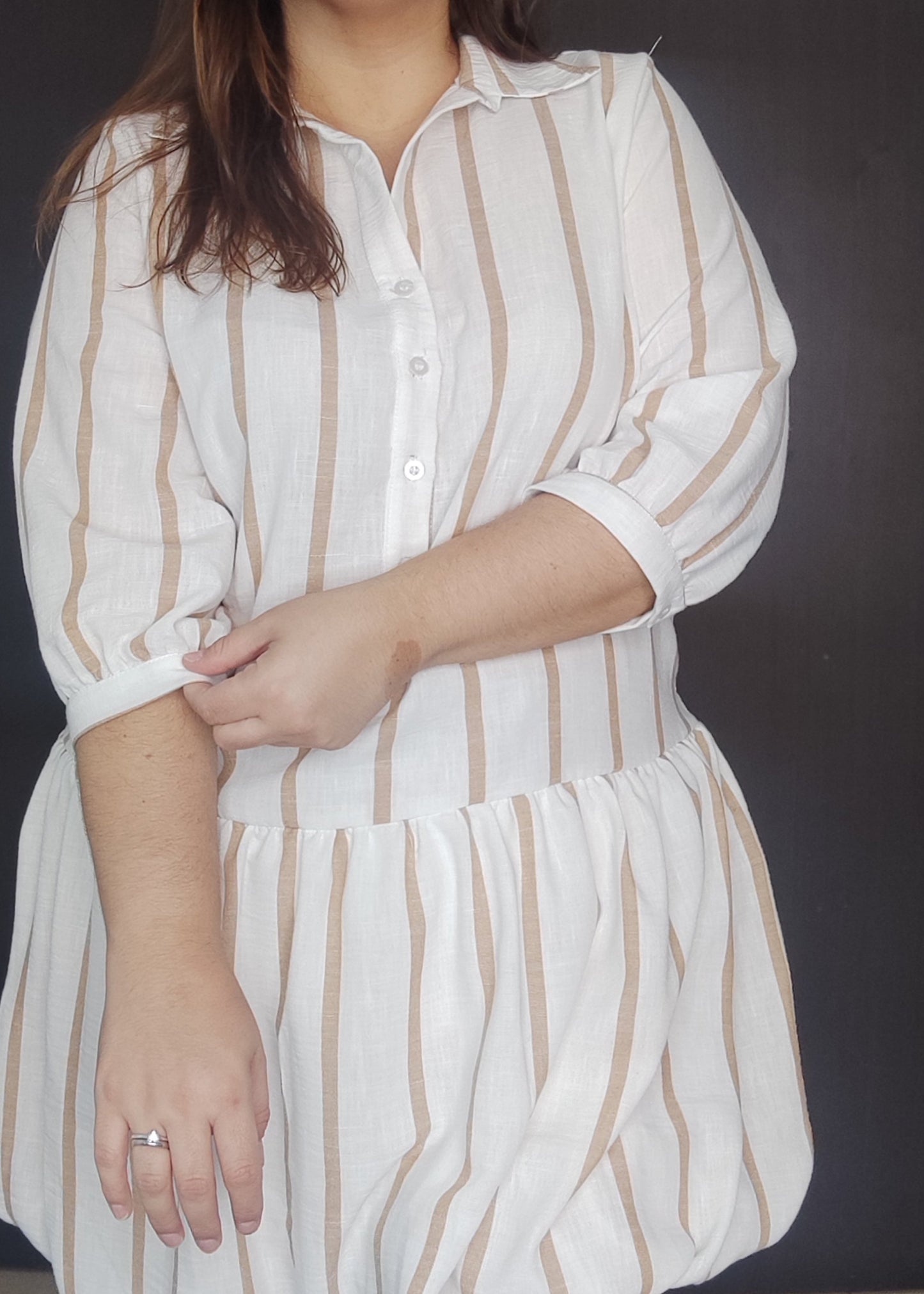 Vestido corto puff rayas camel plus size - Áttika Klozet