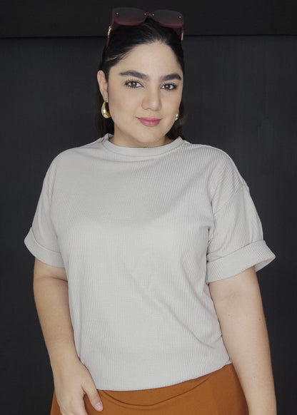 Camiseta oversize galleta beige plus size