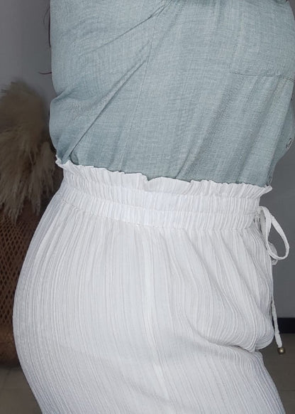 Pantalón plisado blanco plus size