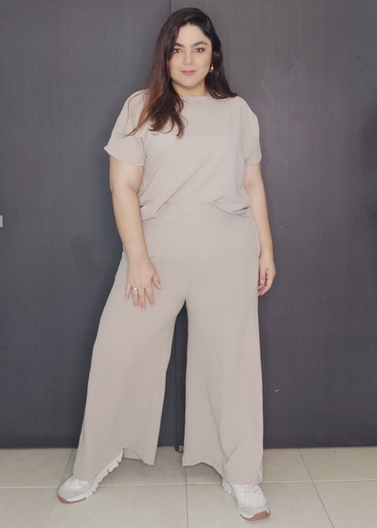 Set blusa y pantalón beige plus size