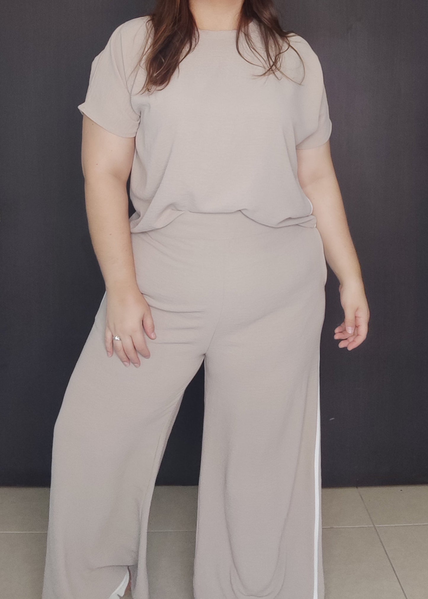 Set blusa y pantalón beige plus size