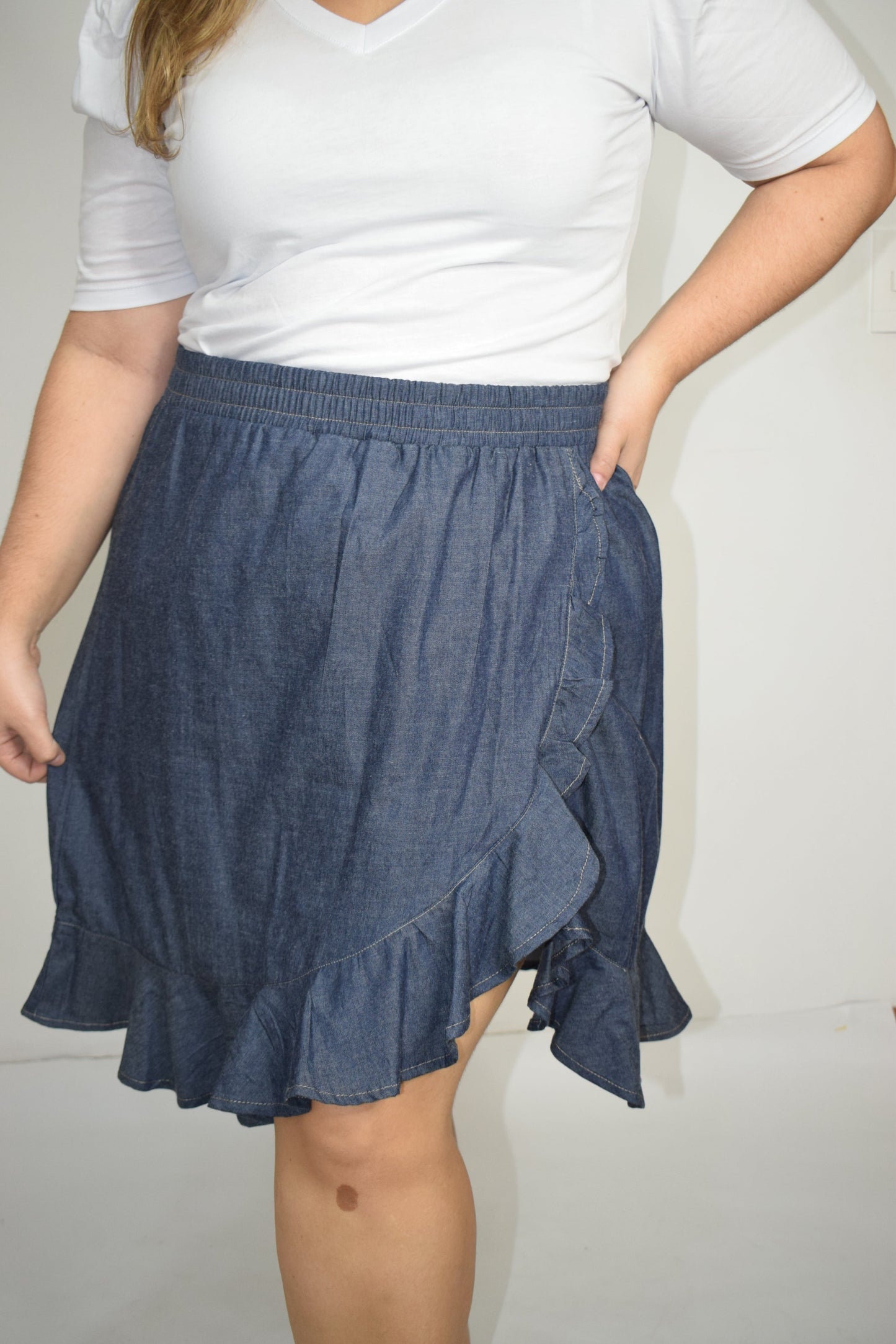Falda corta pareo chambray plus size - Áttika Klozet